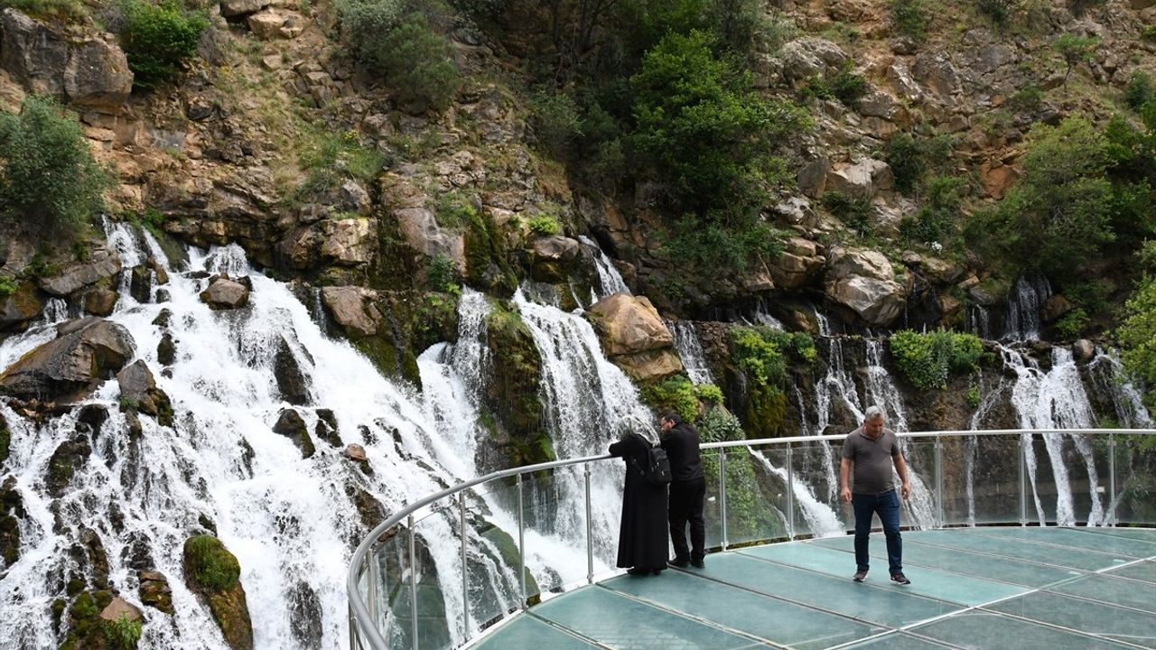 Tomara Şelalesi: Doğa ile İç İçe Bir Kaçış Noktası
