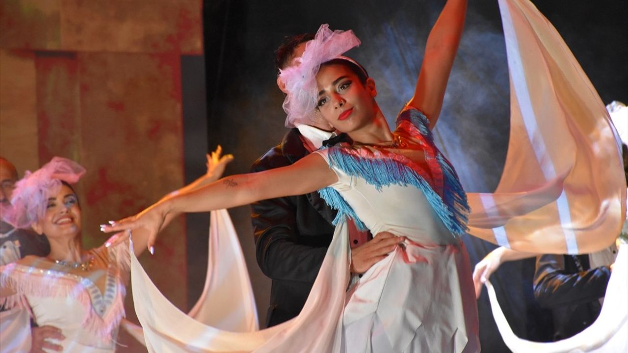 Trabzon'da Destanların Dansı Gösterisi
