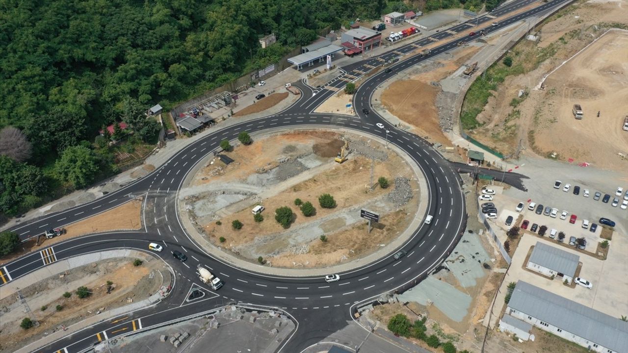 Trabzon Şehir Hastanesi Kavşağı Trafiğe Açıldı