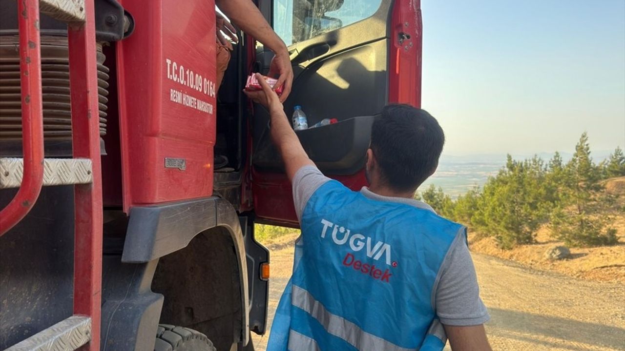 TÜGVA Destek Platformu, Ege Bölgesi'ndeki Yangınlarla Mücadele Ediyor