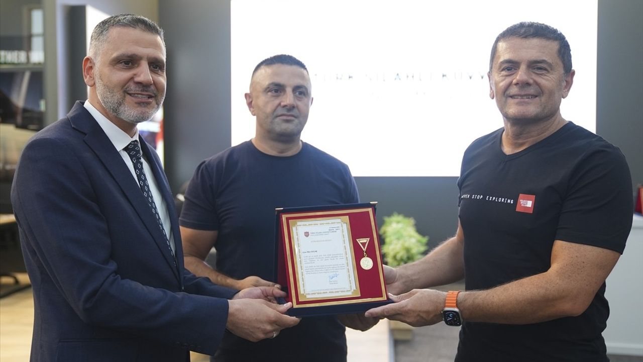 Türk Silahlı Kuvvetlerini Güçlendirme Vakfı'ndan Bağışçılara Madalya