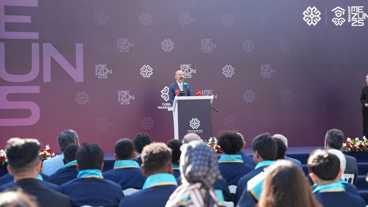 Türkiye Maarif Vakfı'ndan Uluslararası Öğrencilere Mezuniyet Töreni