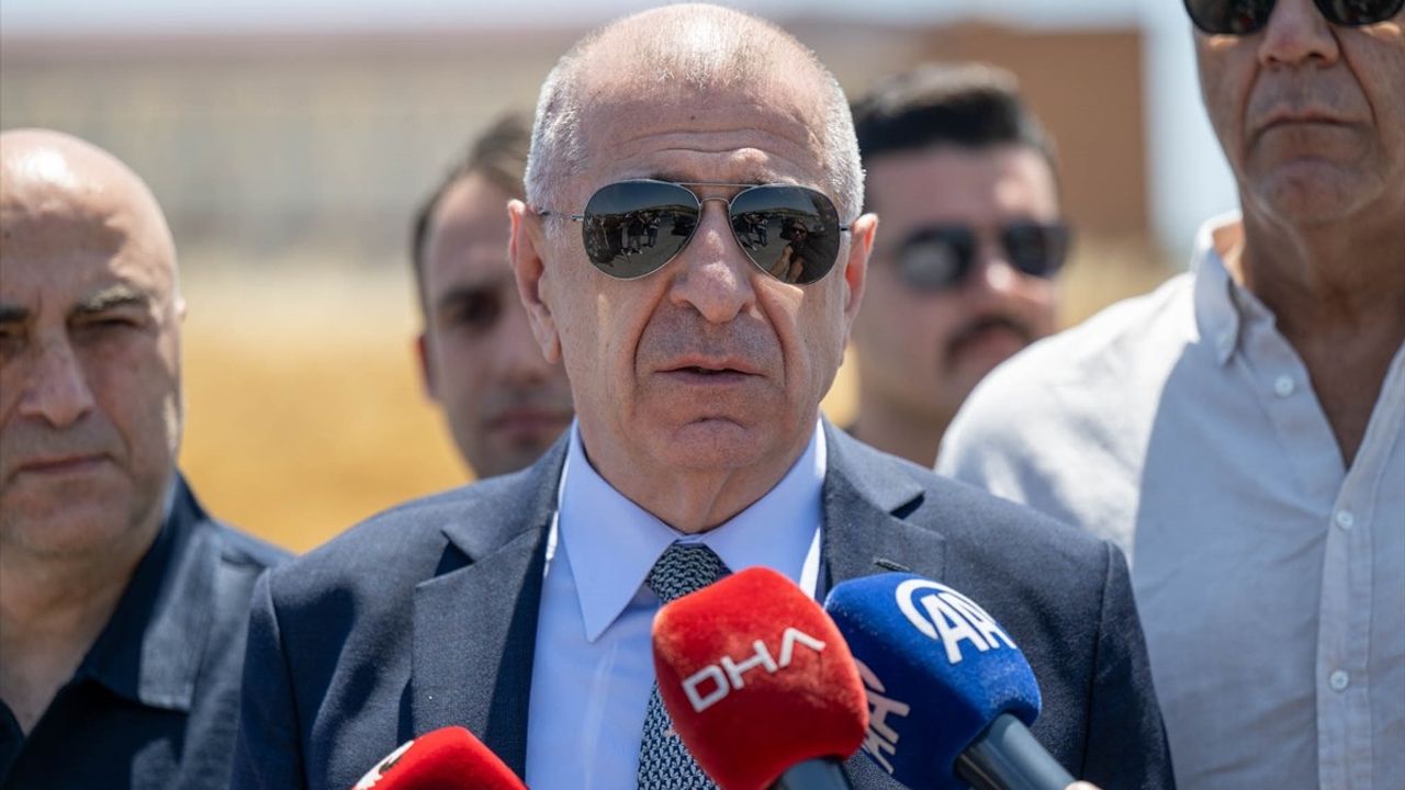 Ümit Özdağ, Cezaevinde Ekrem İmamoğlu'nu Ziyaret Etti
