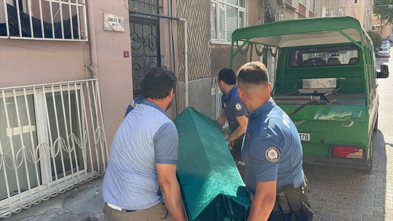 Üsküdar'da Akraba Kavgası Can Aldı