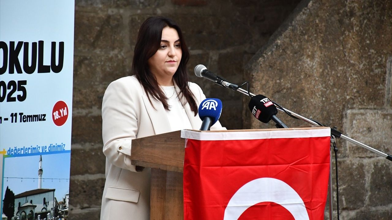Üsküp'te Yaz Okulu Kapanış Töreni