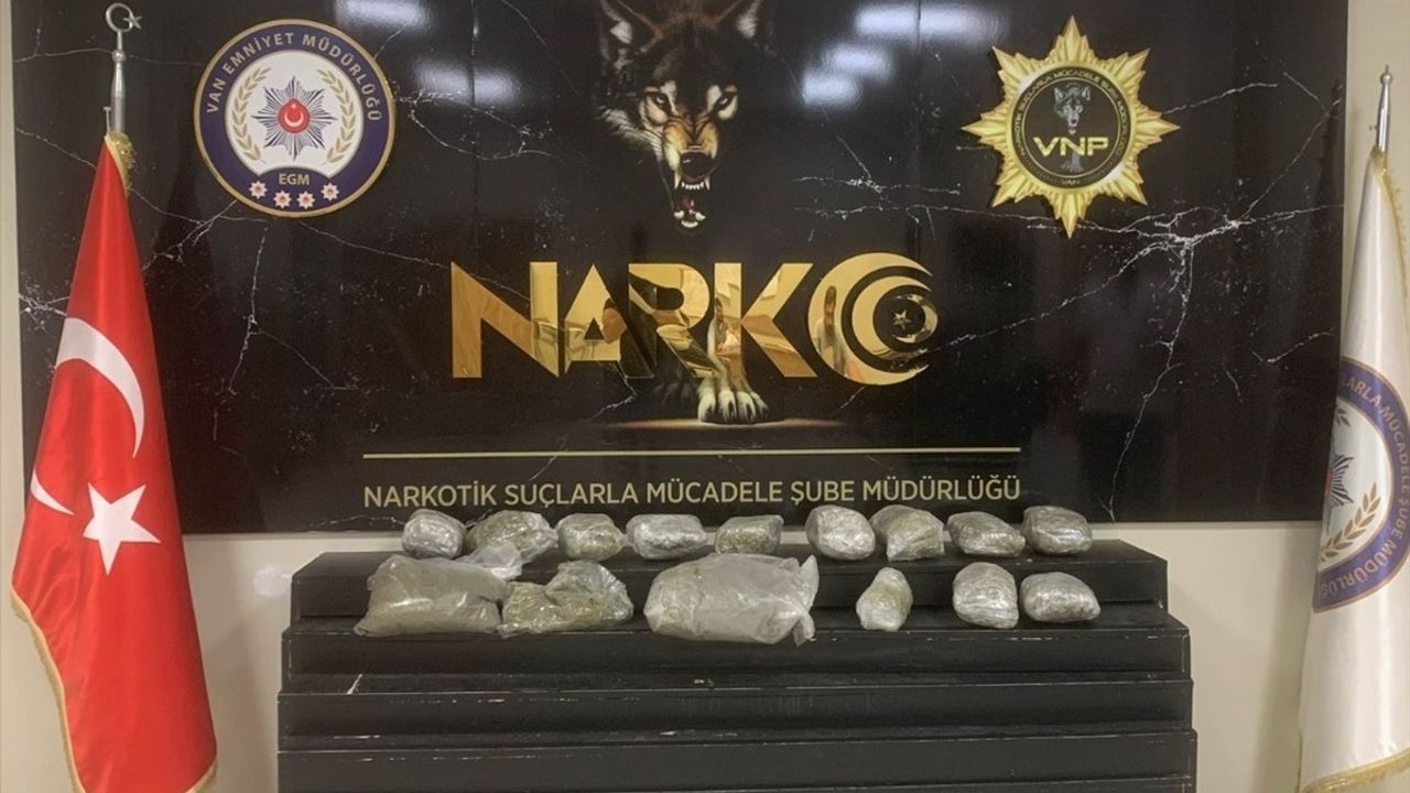 Van'da Uyuşturucu Operasyonu: 10 Kilo Skunk Ele Geçirildi
