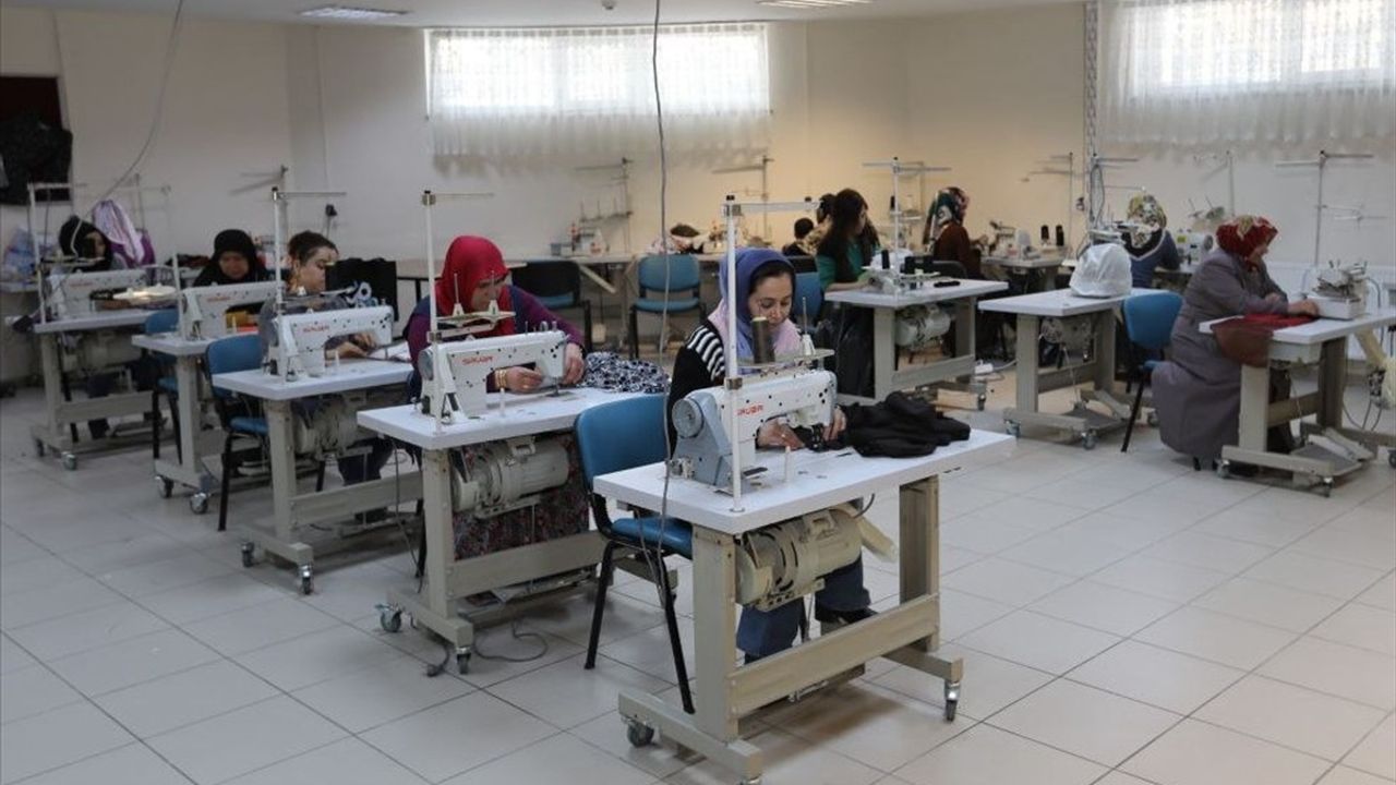 Vanlı Kadınlar Yeni Meslekler Ediniyor