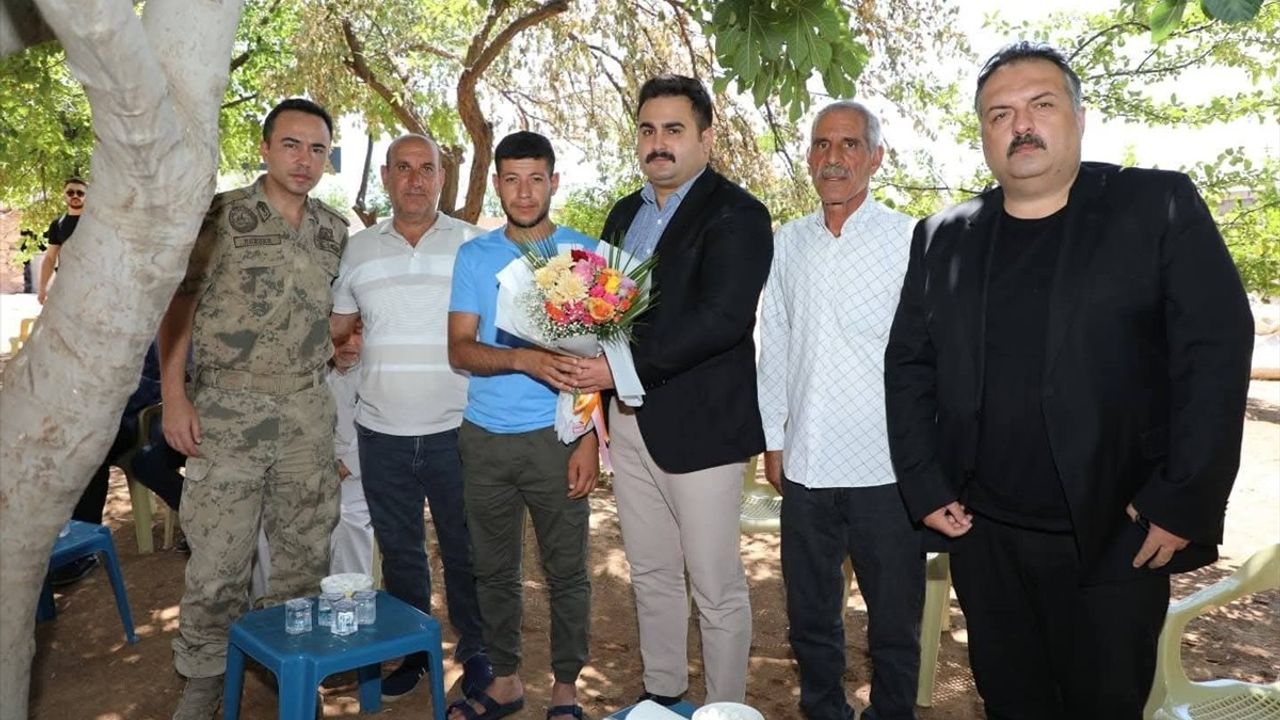 Viranşehir Kaymakamı Ülkü, Metan Gazından Zehirlenen Askeri Ziyaret Etti