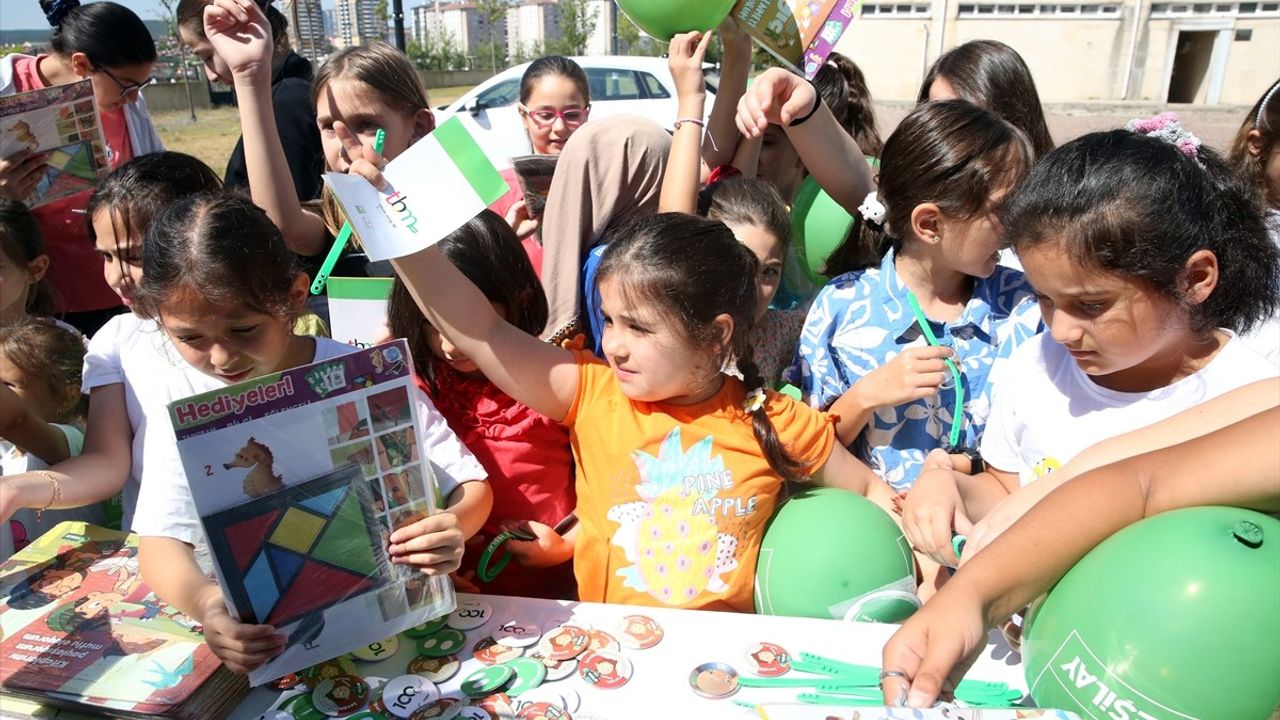 Yeşilay'dan Yaz Kur'an Kursu'ndaki Çocuklara Sağlıklı İkramlar