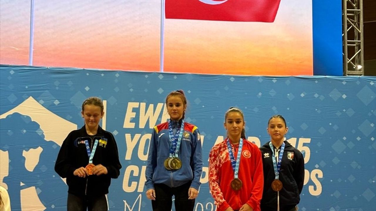 Yıldızlar ve 15 Yaş Altı Avrupa Halter Şampiyonası'nda Başarı