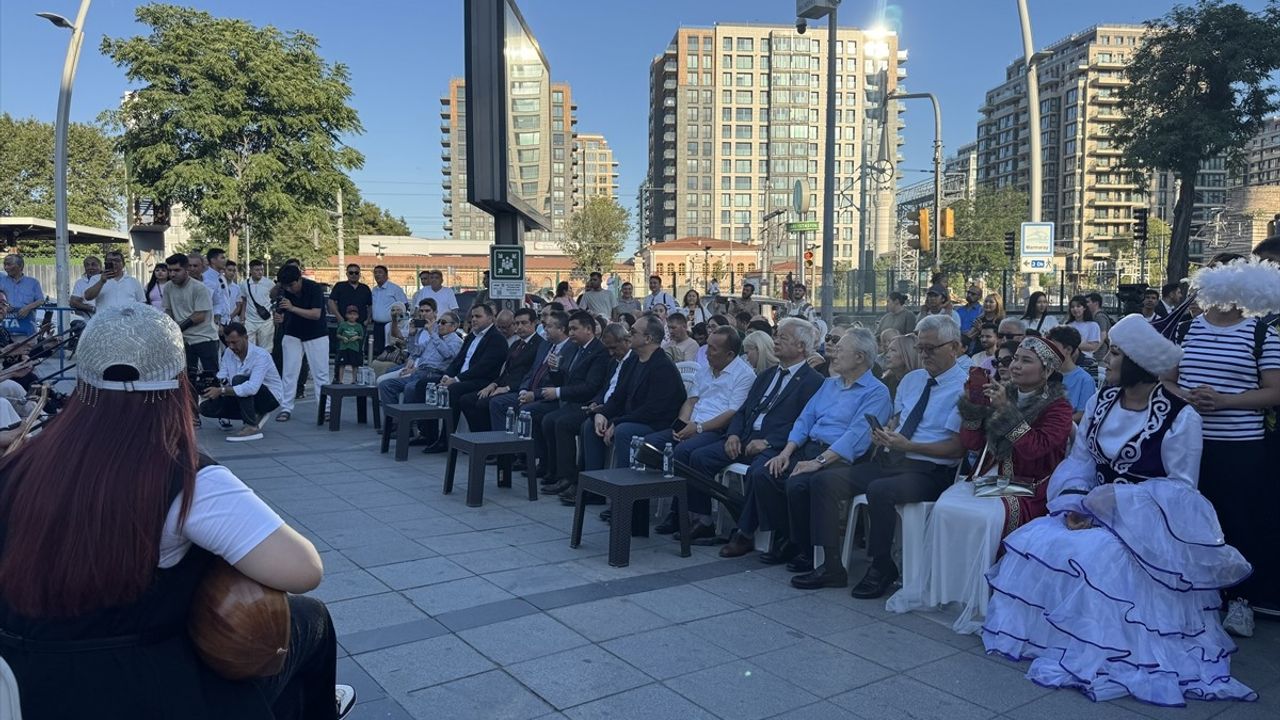 Zeytinburnu'nda Ulusal Dombra Günü Coşkuyla Kutlandı