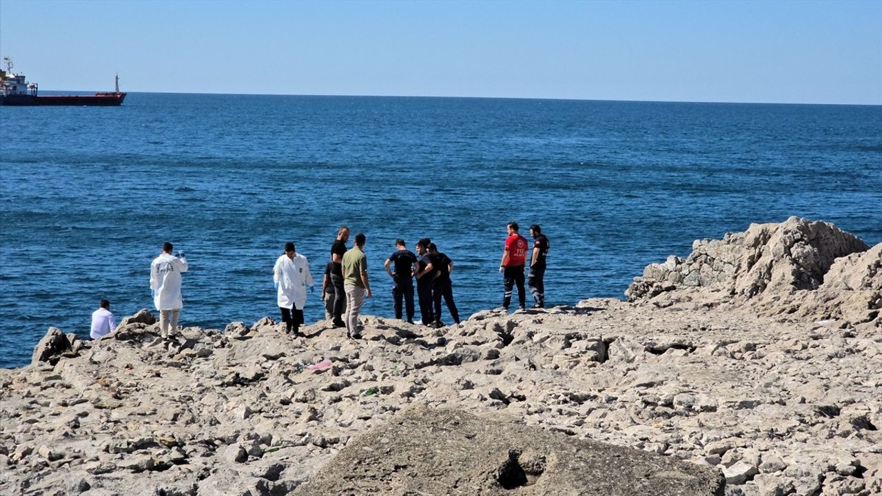 Zonguldak'ta Denizde Kadın Cesedi Bulundu