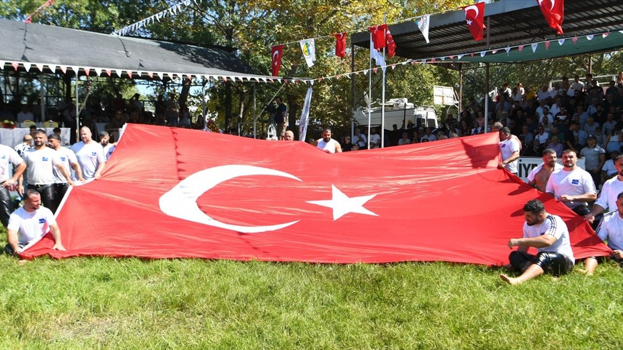 291. Tarihi Çardak Yağlı Pehlivan Güreşleri'nde Feyzullah Aktürk Zafere Ulaştı