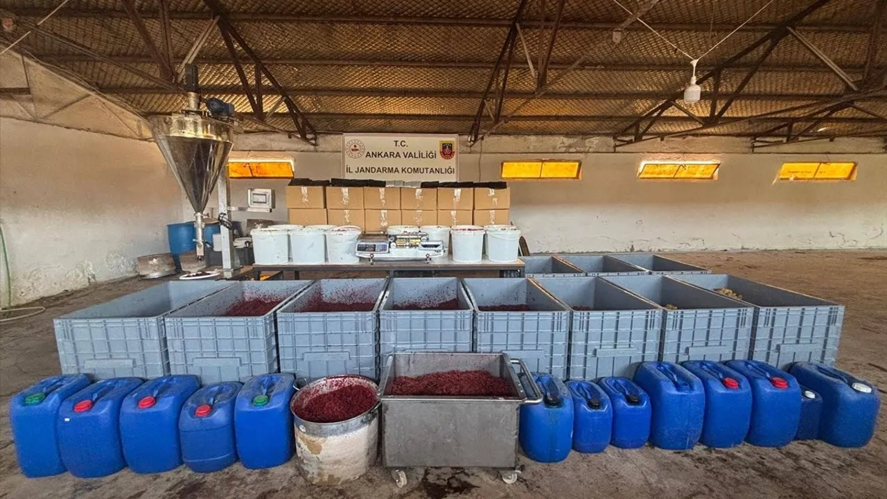 4,5 Ton Kaçak Nargile Tütünü Ele Geçirildi