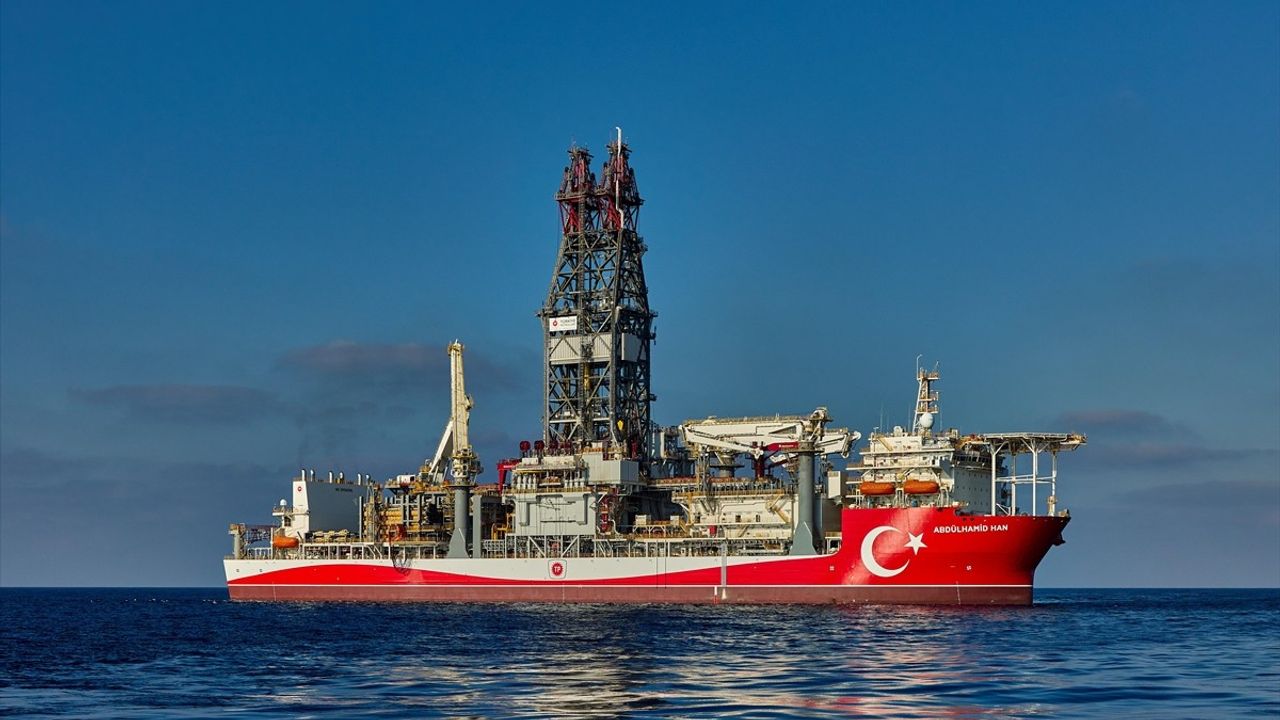 Abdülhamid Han Sondaj Gemisi 3 Yılda 75 Milyar Metreküplük Gaz Keşfi Yaptı