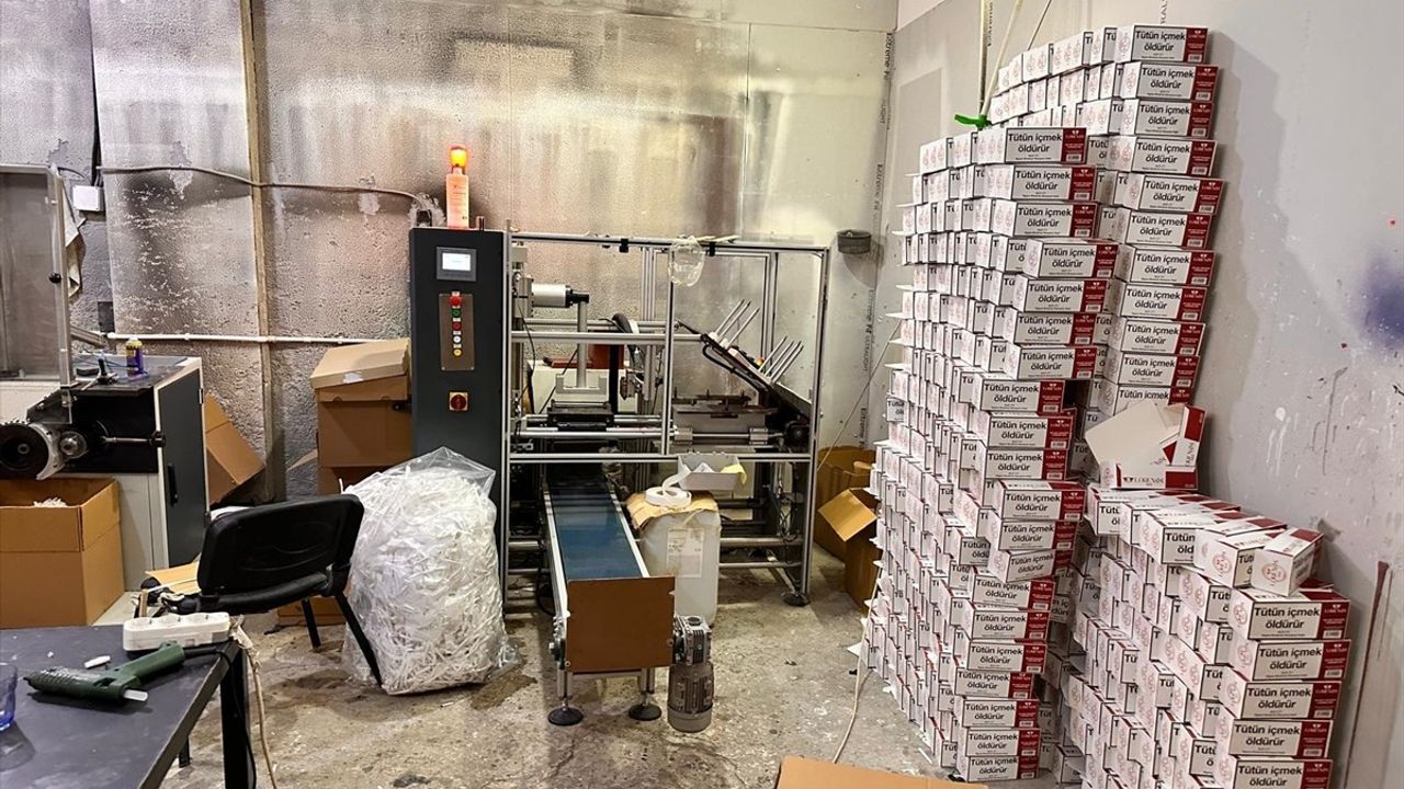 Adana'da 20 Milyon 400 Bin Kaçak Makaron Ele Geçirildi