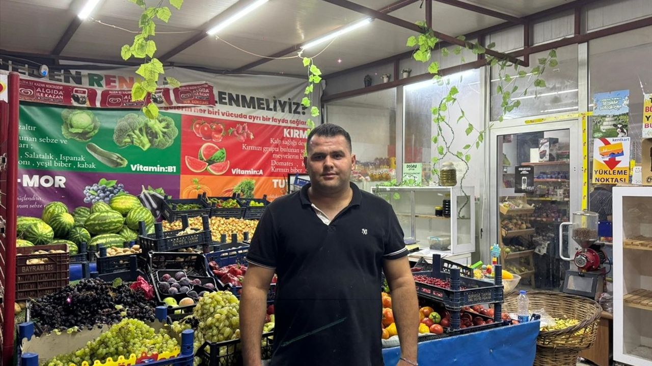 Adana'da Market Çalışanına Darp: Güvenlik Kamerası Görüntüleri Ortaya Çıktı