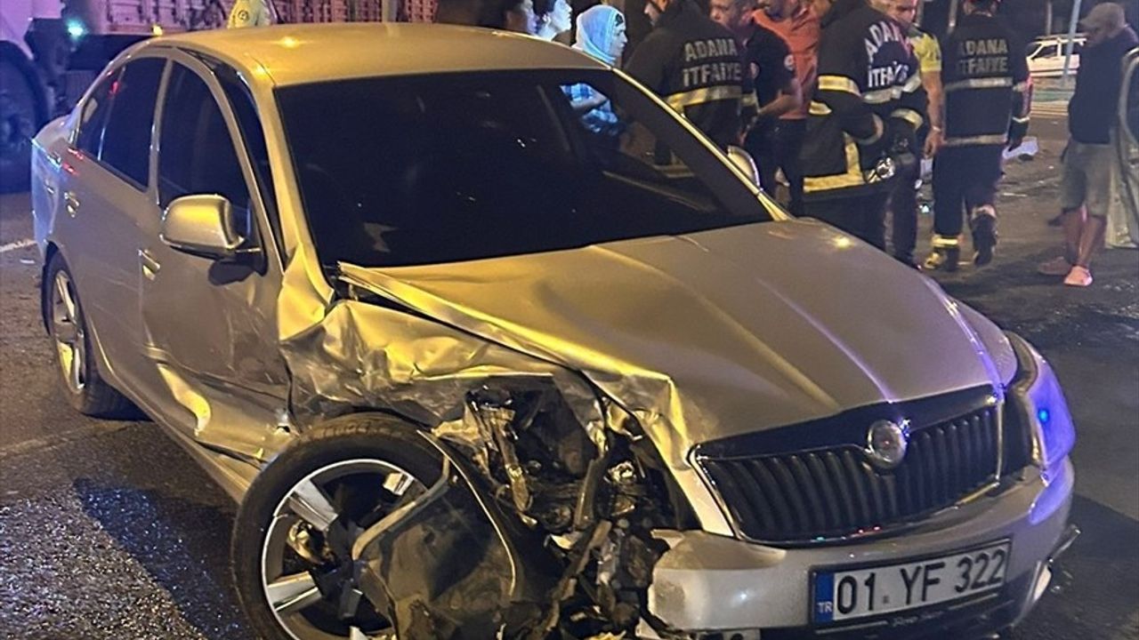 Adana'da Meydana Gelen Trafik Kazasında 5 Yaralı