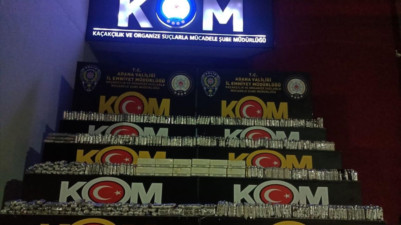 Adana'da Otobüs Zemininde 990 Elektronik Sigara Ele Geçirildi