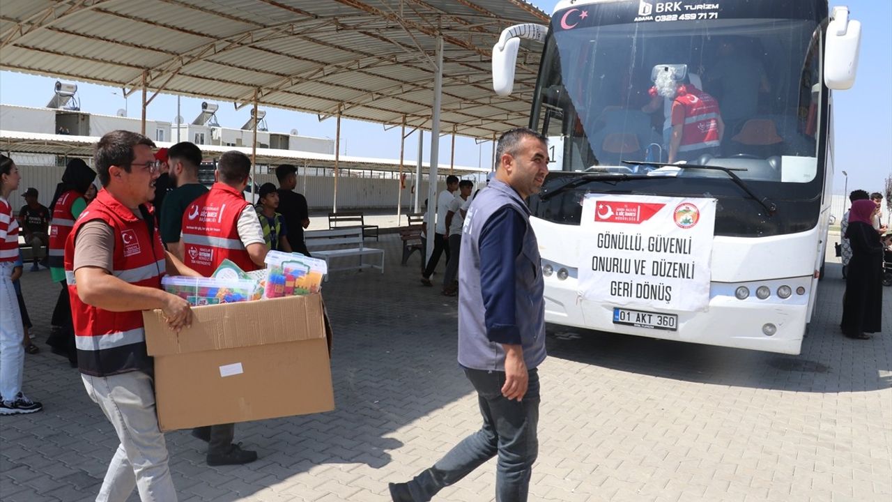 Adana'da Suriyeli Göçmenlerin Ülkelerine Dönüşü Devam Ediyor