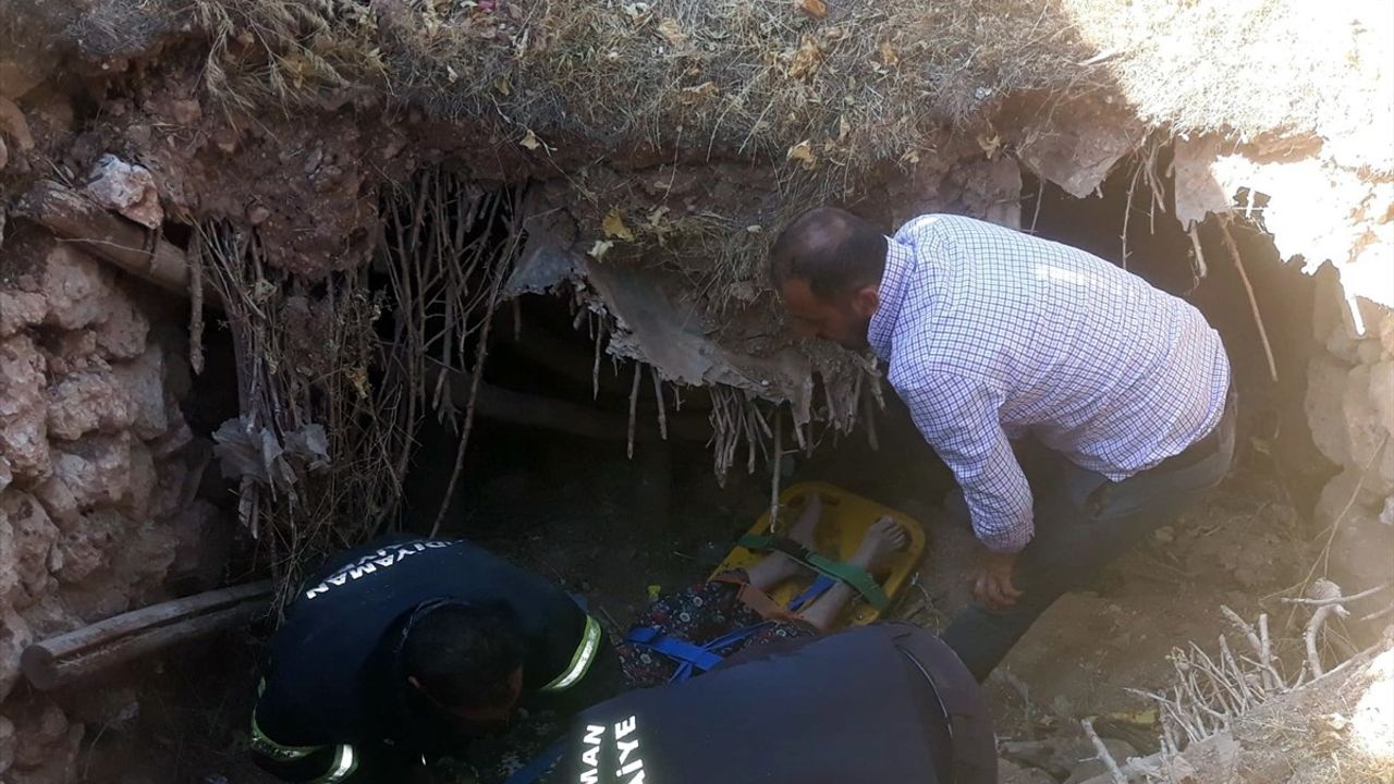 Adıyaman'da Göçük Altında Kalan Yaşlı Kadın Başarıyla Kurtarıldı