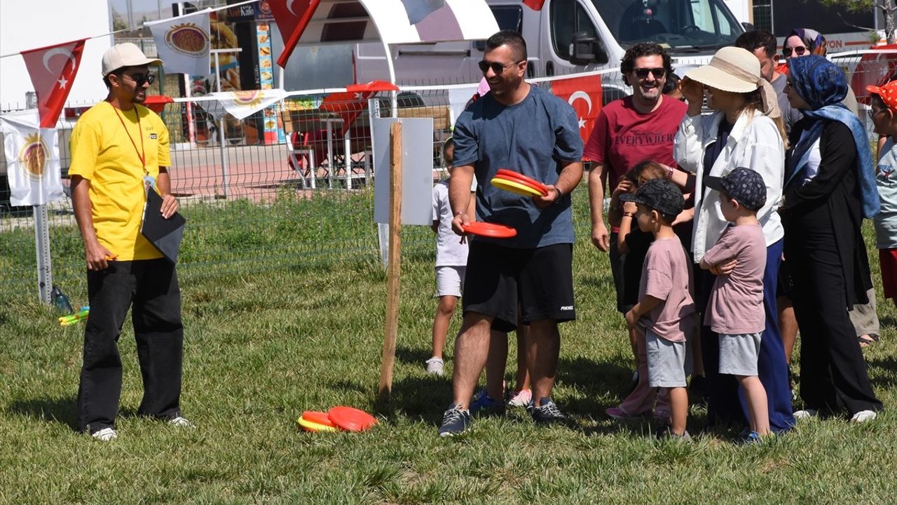 Afyonkarahisar'da Aile Kampı Coşkusuyla 110 Aile Bir Araya Geldi