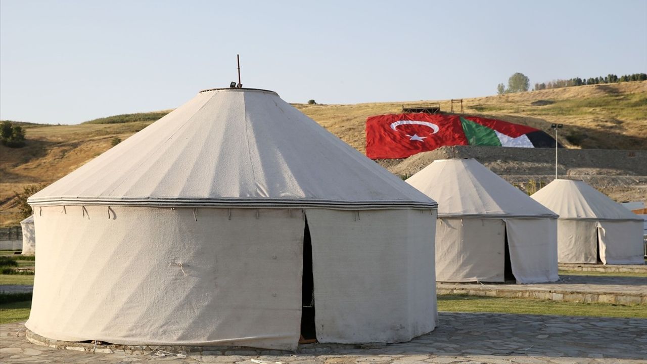 Ahlat'ta Malazgirt Zaferi'nin 954. Yıl Dönümü Etkinliklerine Hazırlıklar Tamamlandı