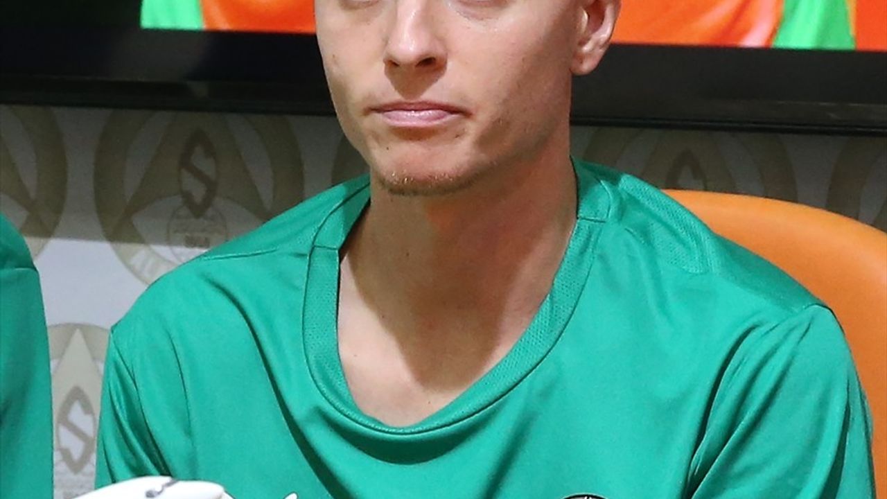 Alanyaspor'da 5 Futbolcunun Sözleşmesi Uzatıldı