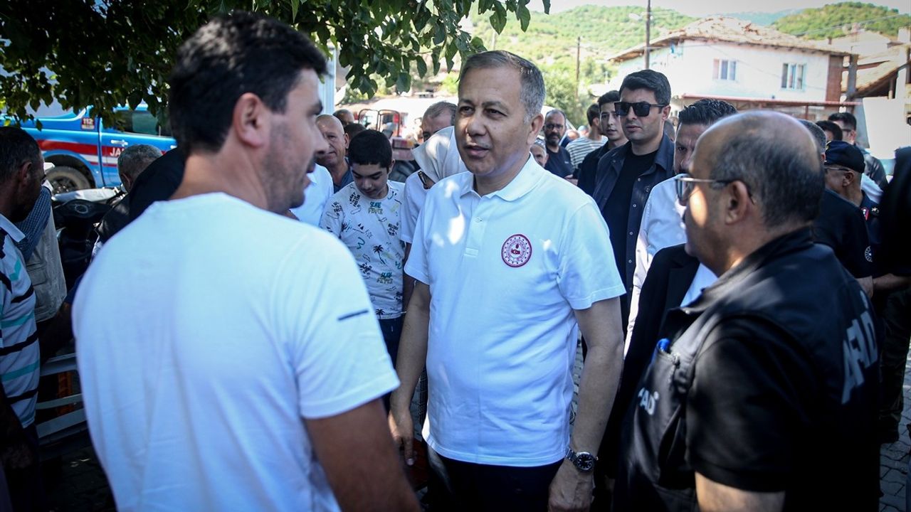 Ali Yerlikaya'dan Sındırgı Depremi Açıklamaları