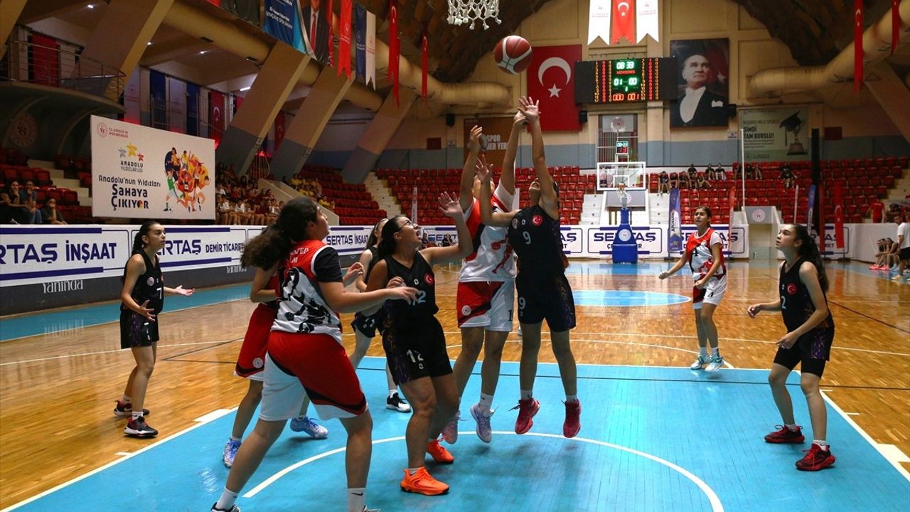Anadolu Yıldızlar Ligi Basketbol Türkiye Şampiyonası Adana'da Başladı