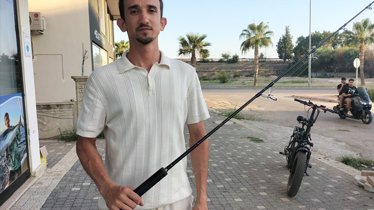 Antalya'da Amatör Balıkçılar Balina Görüntüledi