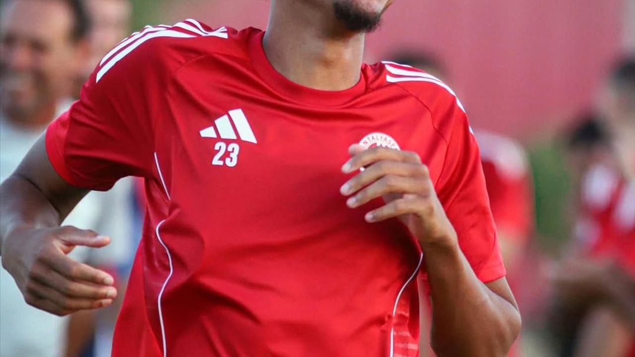 Antalyaspor, Gençlerbirliği Maçı İçin Hazırlıklarını Sürdürüyor