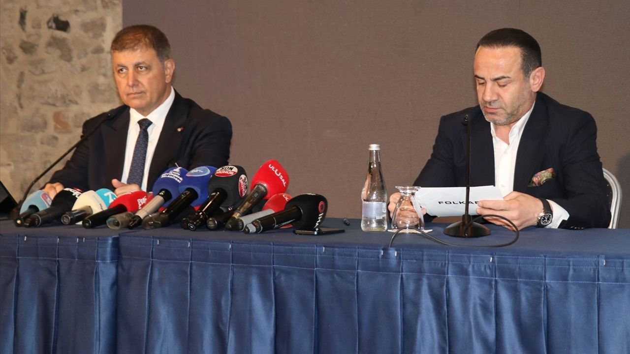 Atatürk'ün Anıları ve Refik Anadol'un Dijital Sanatı İzmir Fuarı'nda
