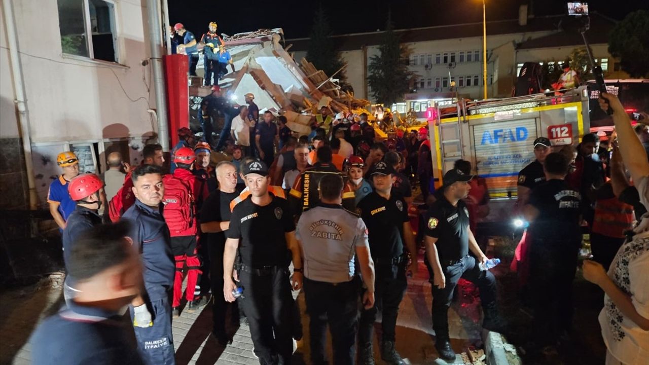 Balıkesir Depremi: Yıkılan Binadan 5. Kurtarma Haberi