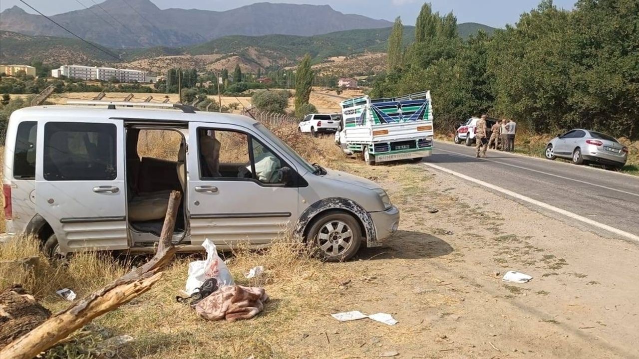 Bitlis'te Trafik Kazası: 5 Yaralı