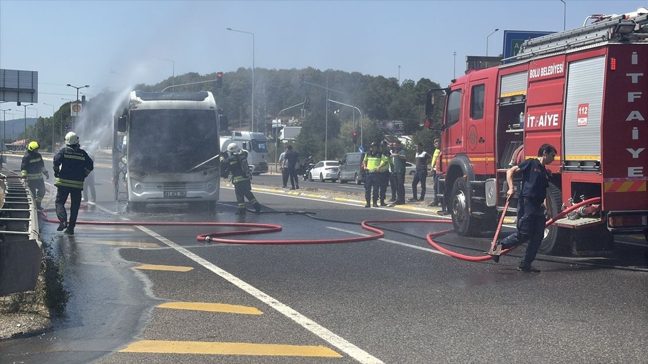 Bolu'da Midibüste Yangın Çıktı