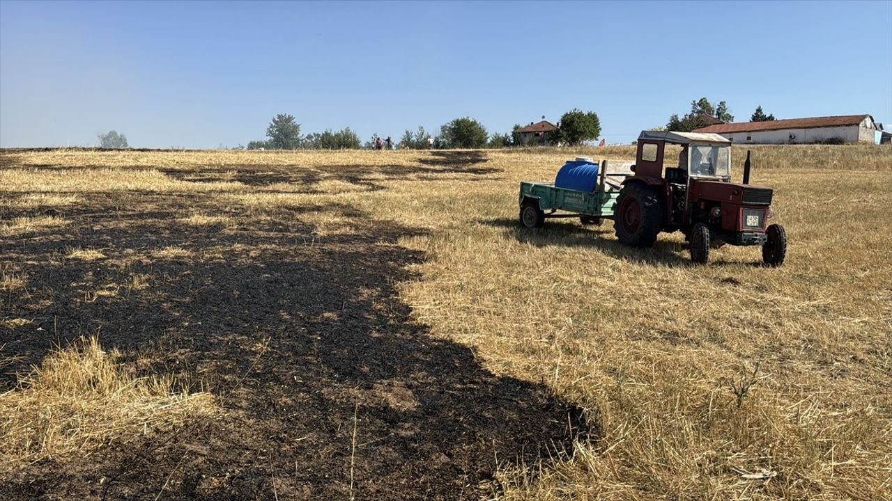 Bolu'da Tarlada Başlayan Yangın Ahşap Evi Kullanılamaz Hale Getirdi
