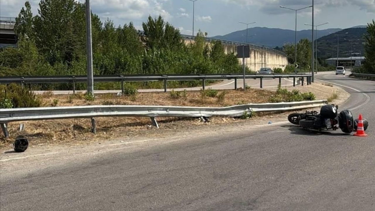 Bursa'da Motosiklet Kazası: 1 Ölü, 1 Ağır Yaralı
