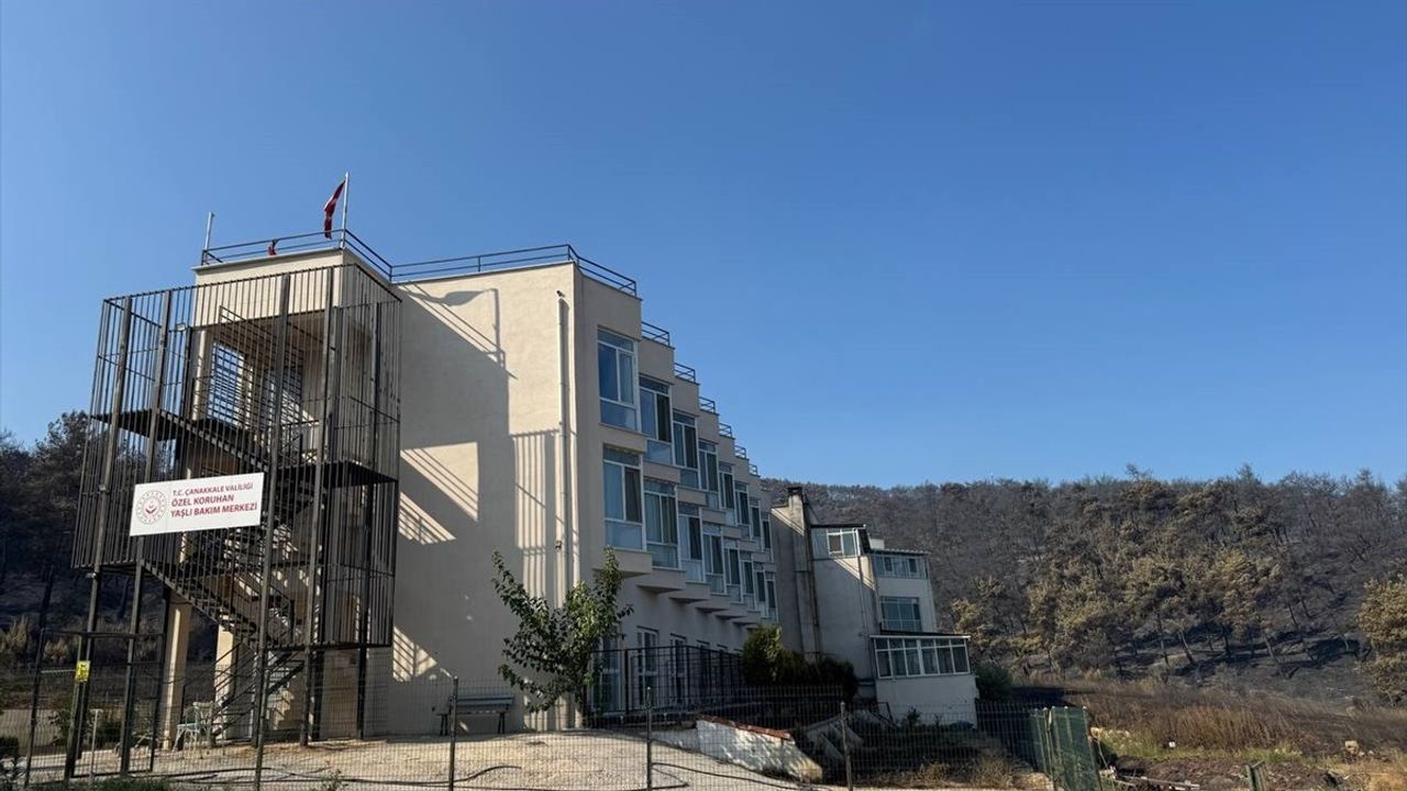 Çanakkale'de Yangınla Mücadele 2. Gününde Devam Ediyor