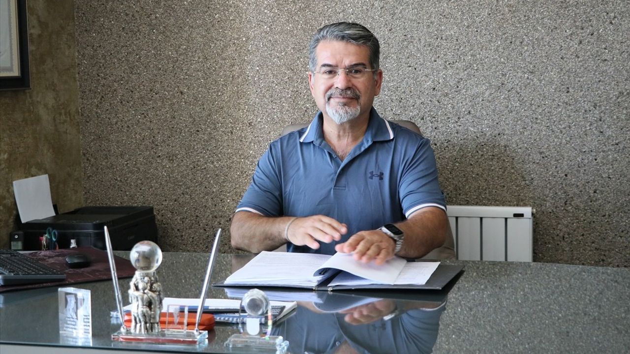 Çeşme'den Sisam'a Sürüklenen Tekne Geri Getirildi