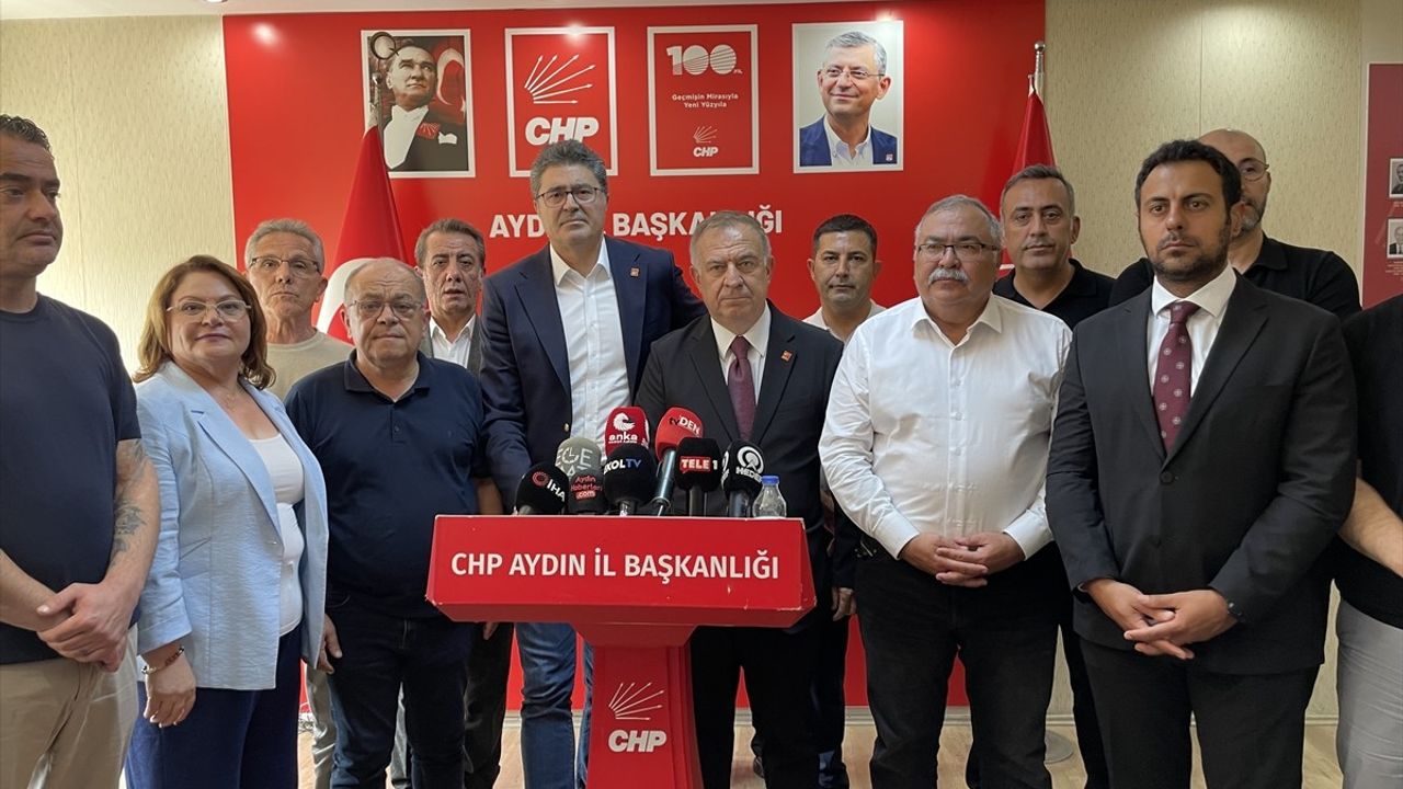 CHP Genel Başkan Yardımcıları Aydın'da Toplantı Düzenledi