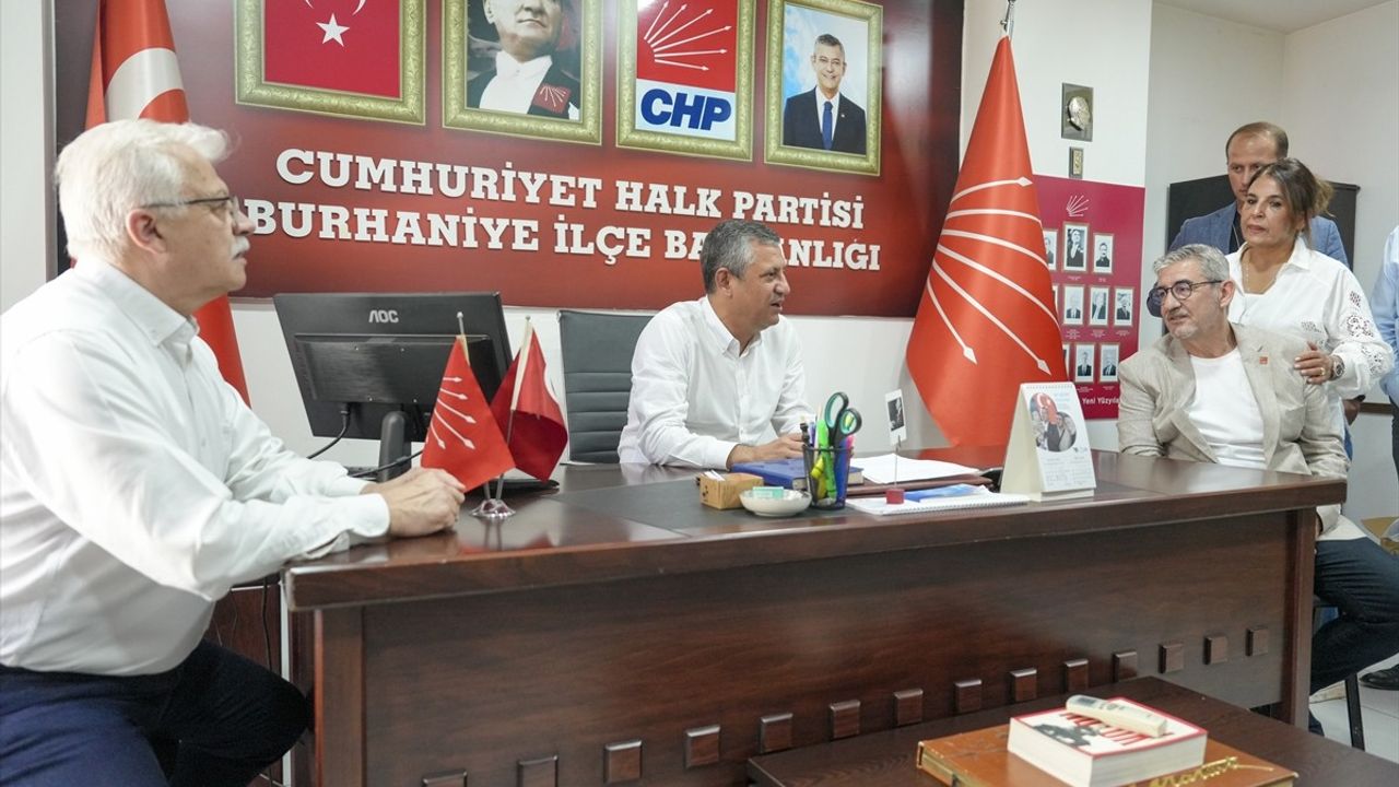 CHP Genel Başkanı Özgür Özel Balıkesir'de