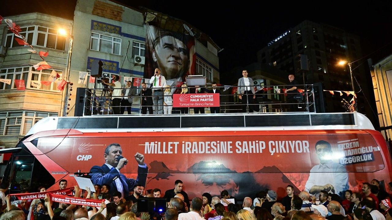 CHP Genel Başkanı Özgür Özel, Bayrampaşa Mitinginde Gündem Oluşturdu
