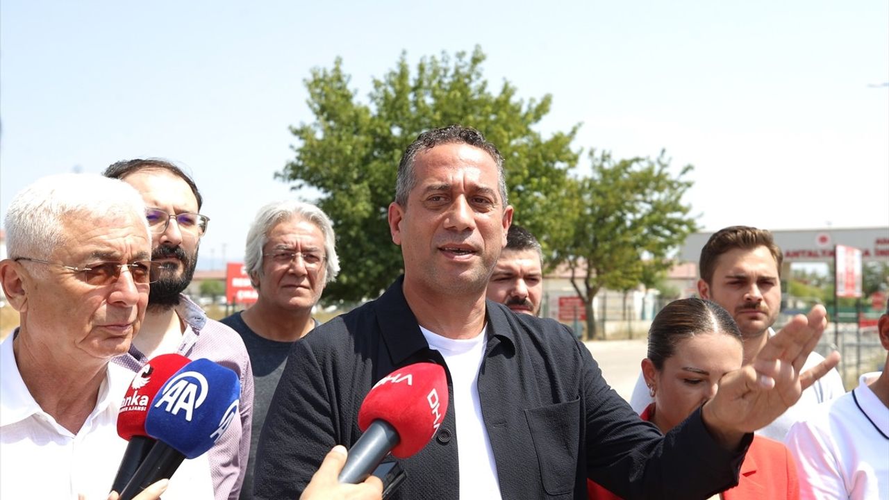 CHP'li Başarır, Tutuklu Belediye Başkanı Böcek'i Ziyaret Etti