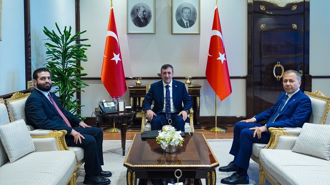Cumhurbaşkanı Yardımcısı Yılmaz, Suriye İçişleri Bakanı Hattab'ı Ağırladı