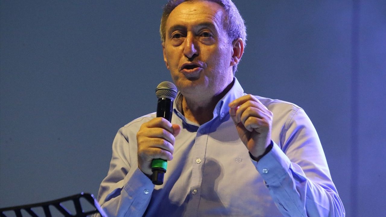 DEM Parti Eş Genel Başkanı Bakırhan, Şanlıurfa'da Dünya Barış Günü Mitingine Katıldı