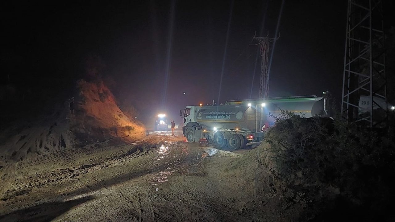 Denizli'deki Orman Yangınına Müdahale Devam Ediyor