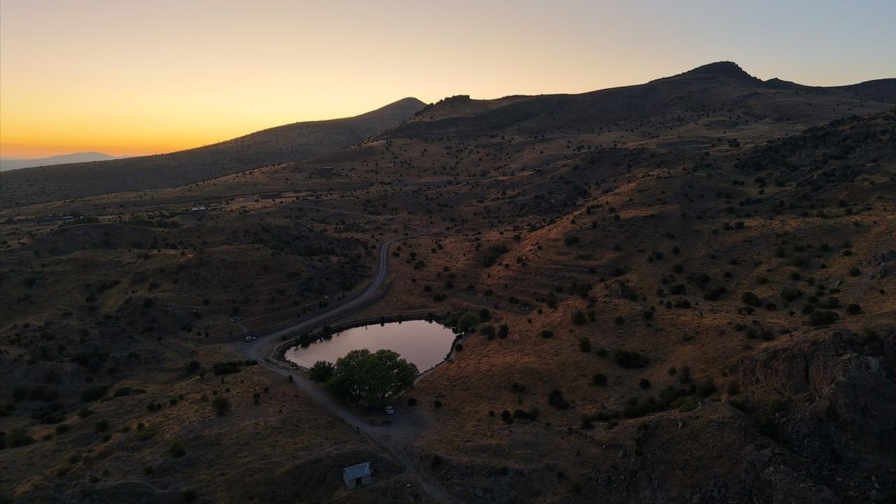 Dipsiz Göl'de Eşsiz Gün Batımı