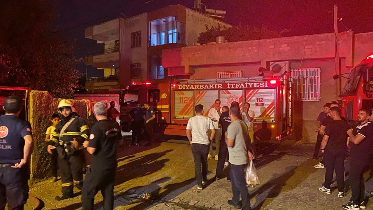 Diyarbakır'da Yangın: 4 Yaralı