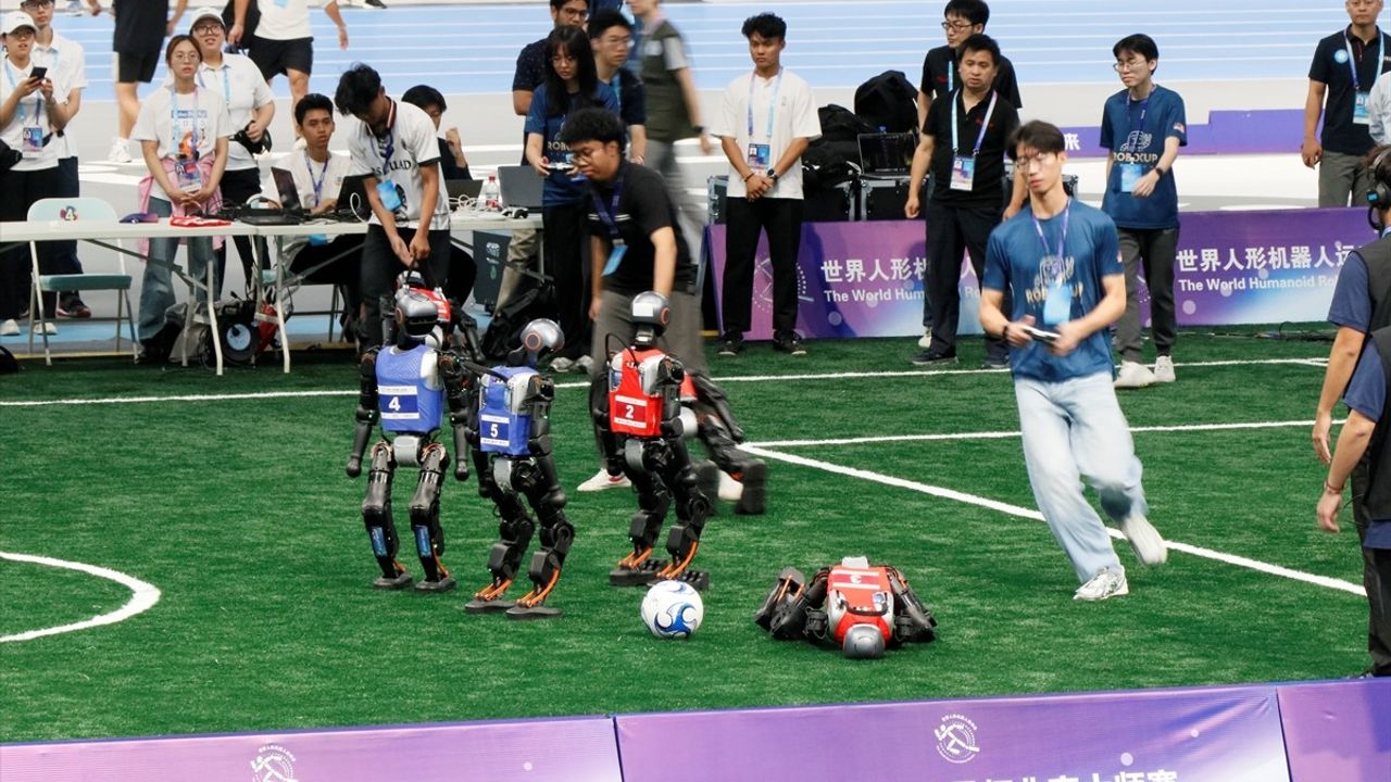 Dünya İnsansı Robot Oyunları Pekin'de Başladı